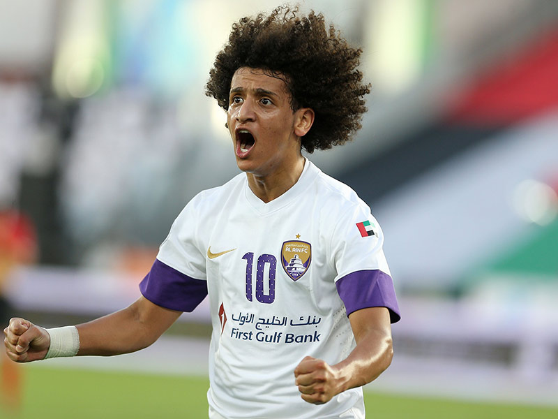 نجم نادي الجزيرة عمر عبدالرحمن المعروف بالعموري يودع العزوبية